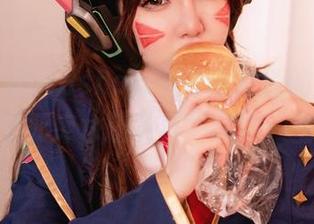 sally dorasnow多啦雪更新的写真集，这个死库水还能再“深”一些吗？